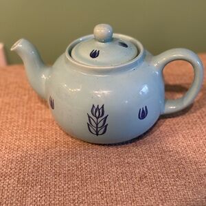 Vintage 1950's Cronin Blue Tulips Teapot 5.5" H